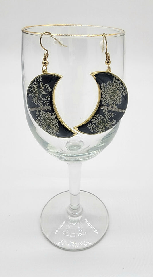Queen Anne's Lace Black Earrings