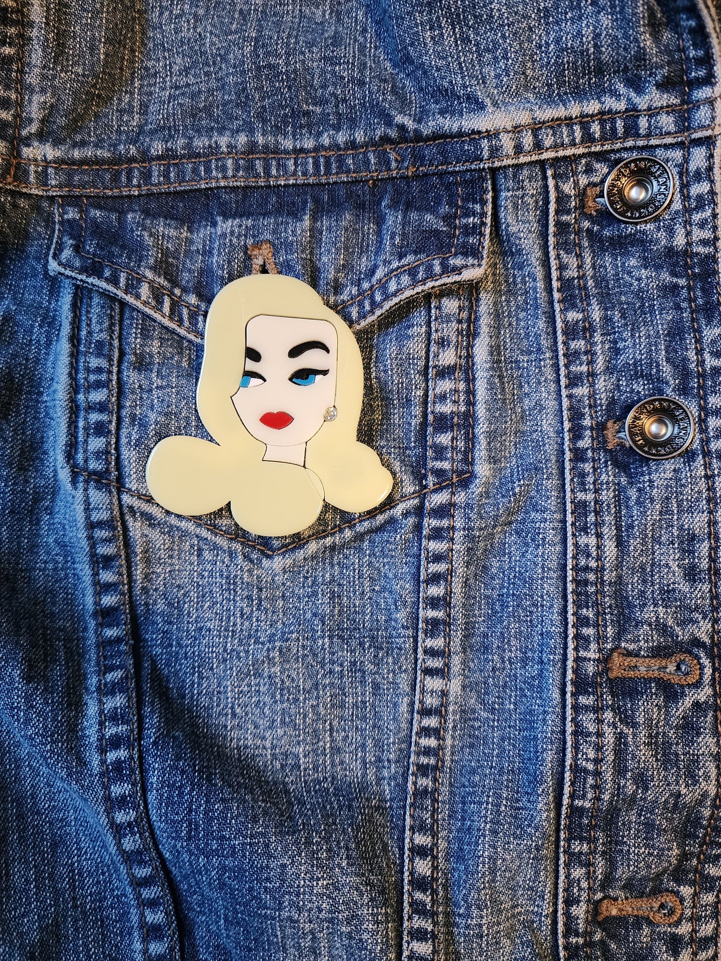 "Marilyn" Pin/ Brooch