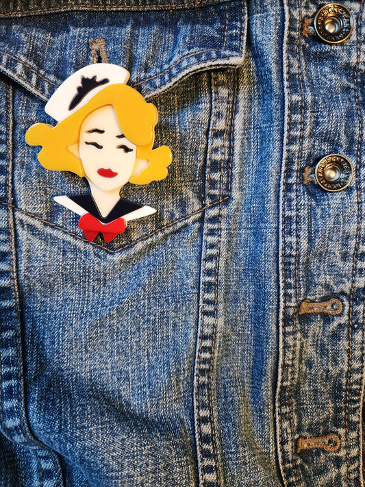 "Clara" Pin/ Brooch